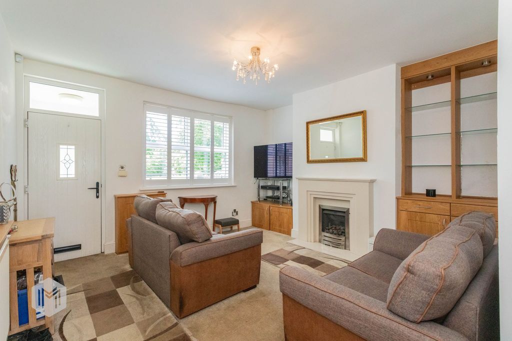 Property photo 3 of 32