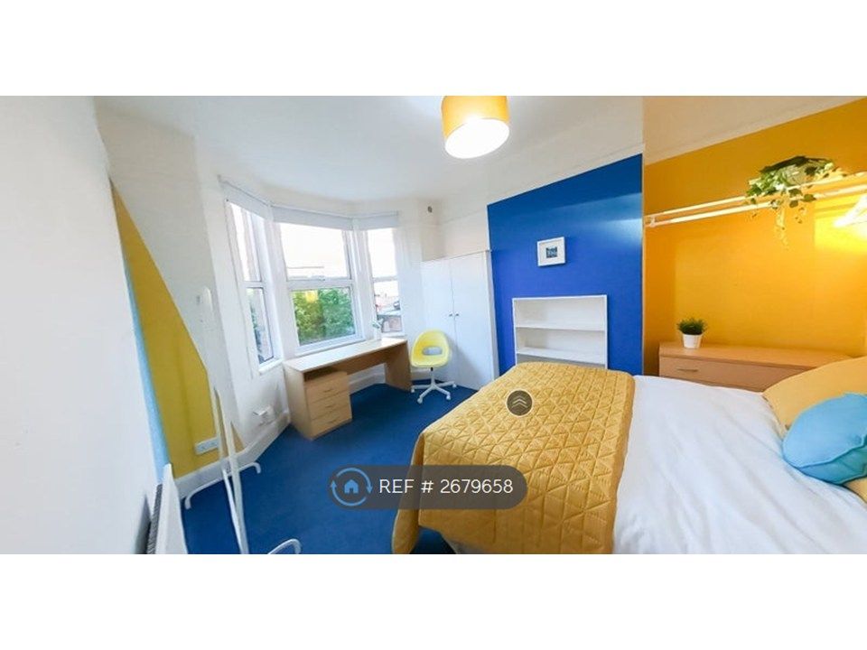 Property photo 2 of 11