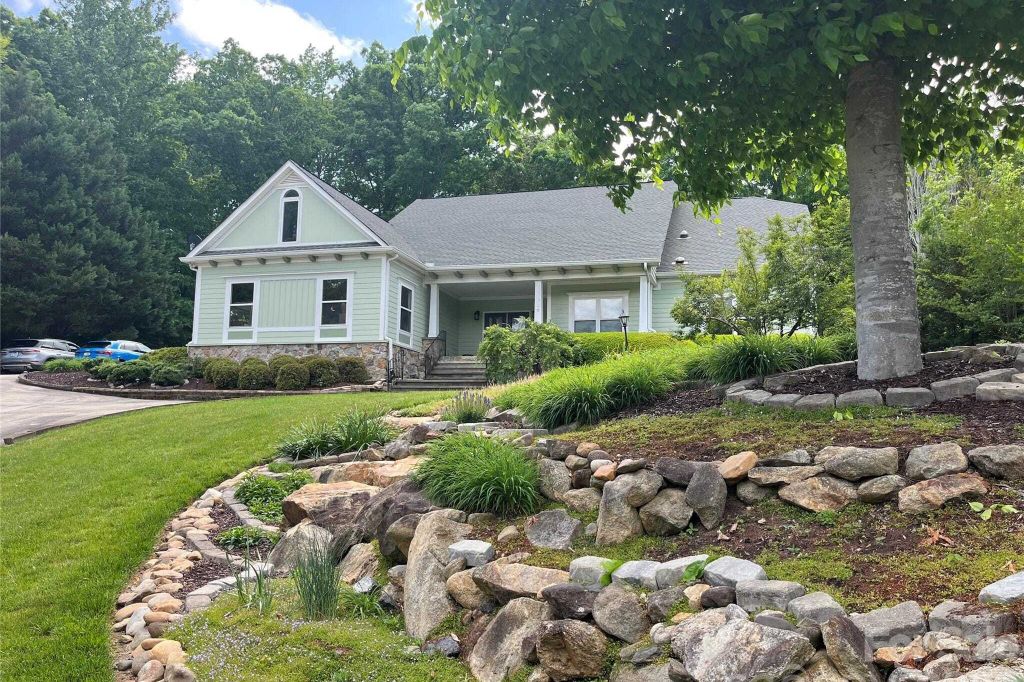 Property photo 1 of 48