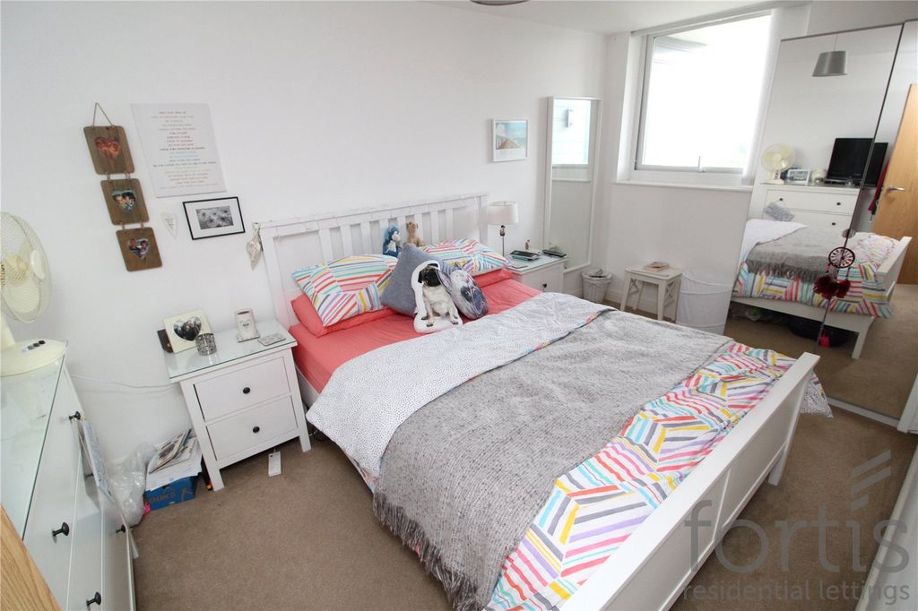 Property photo 2 of 8 Picture No. 04