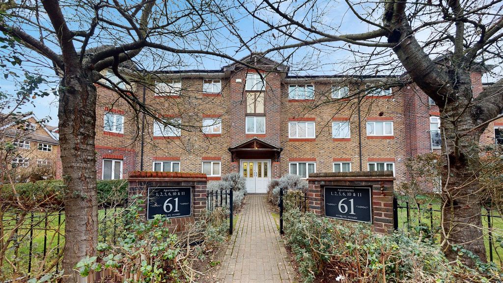 Property photo 1 of 12 External