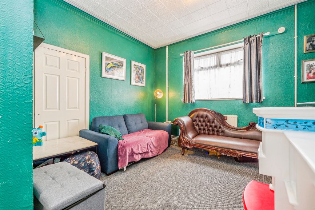 Property photo 2 of 18