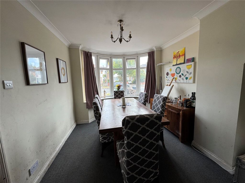 Property photo 2 of 23 Picture No. 15