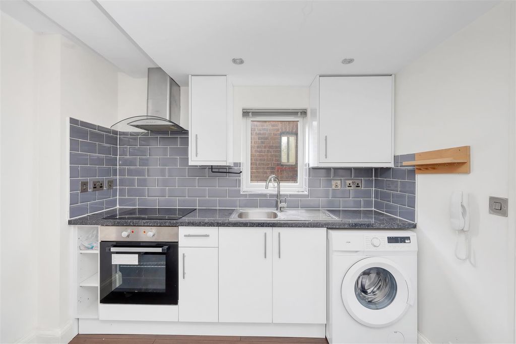 Property photo 3 of 9 19646396 (4).Jpg