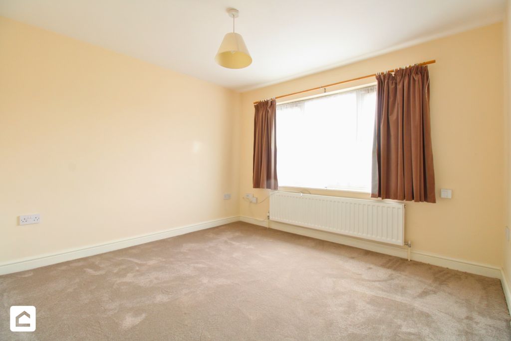 Property photo 2 of 9 2
