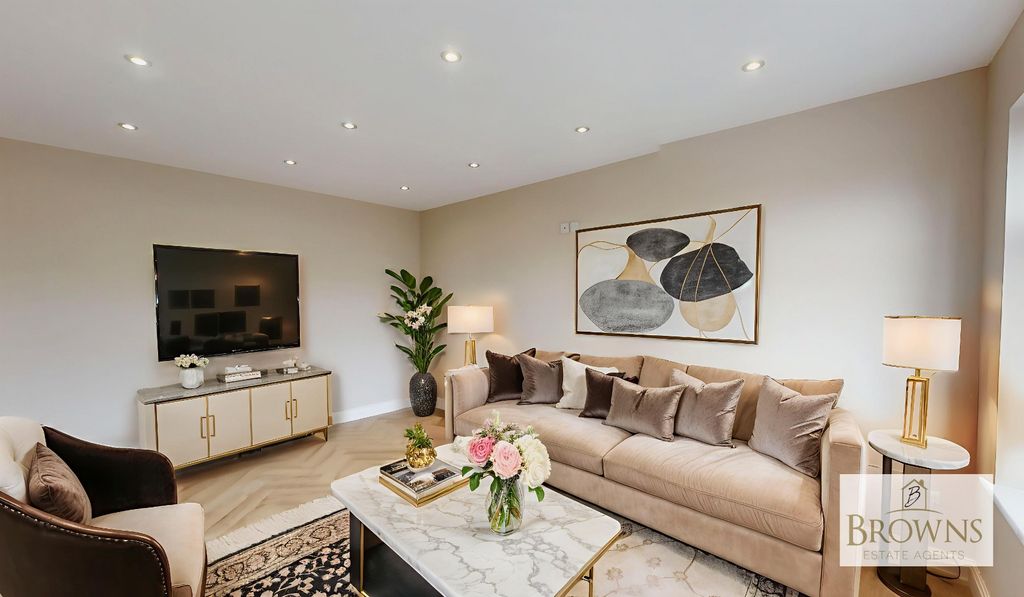 Property photo 3 of 50 4535184