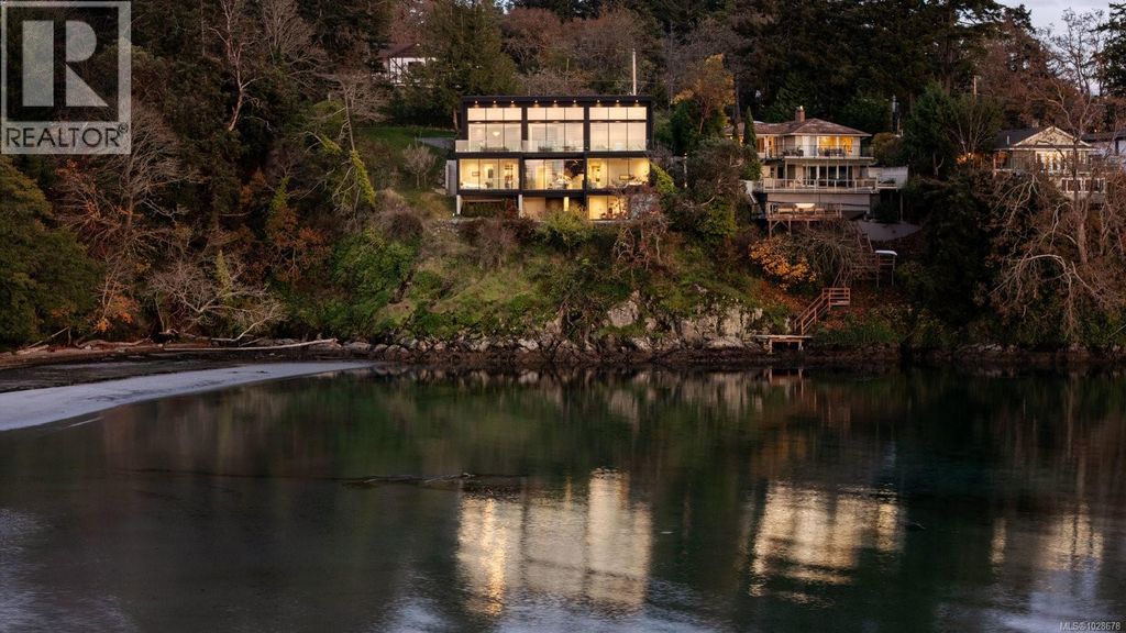 Property photo 2 of 50