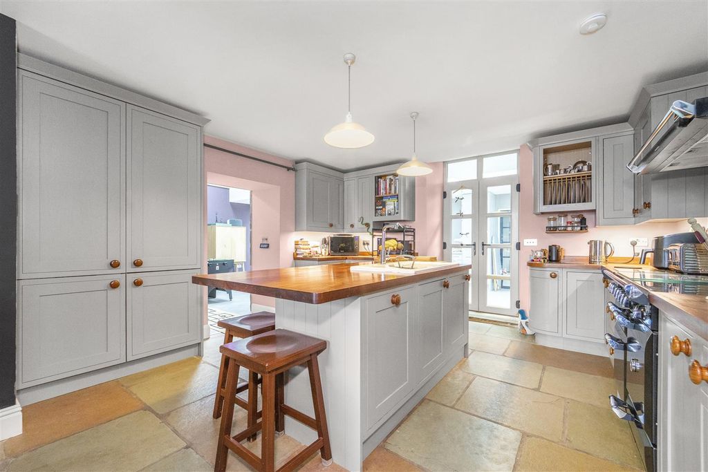 Property photo 2 of 63 2.Jpg