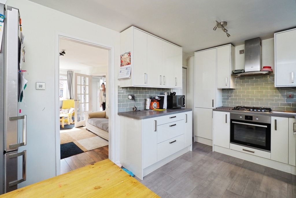 Property photo 2 of 18 Pbox-Img.Jpg