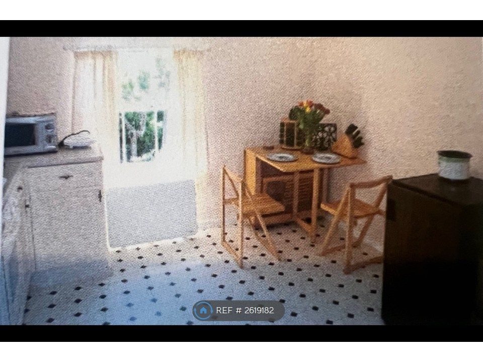 Property photo 2 of 2 Kitchen