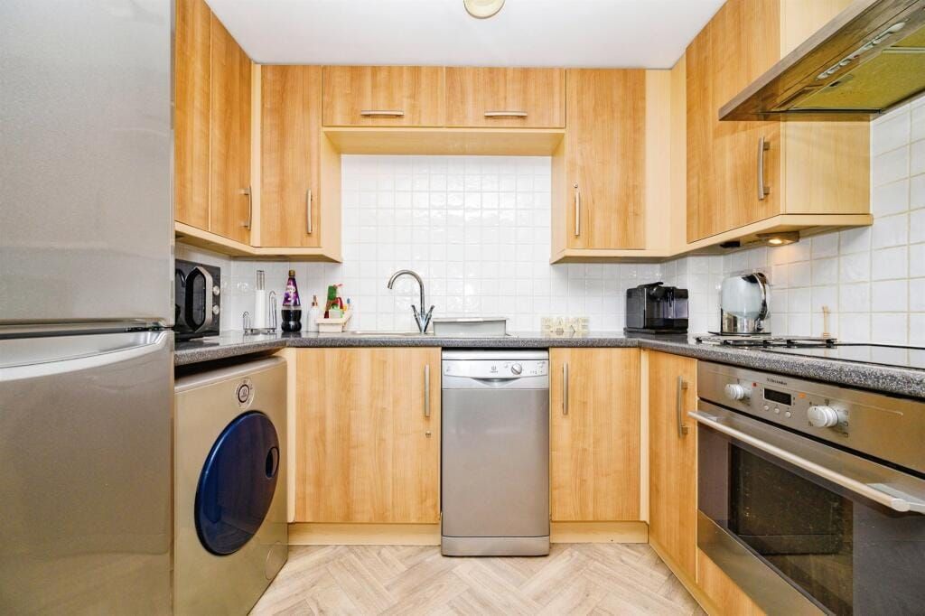 Property photo 3 of 13