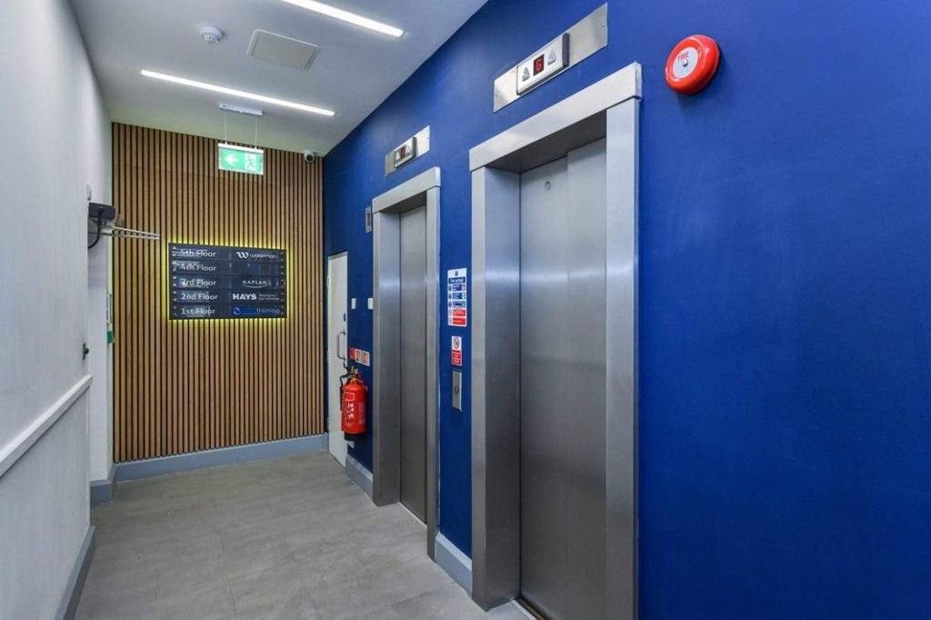 Property photo 3 of 12