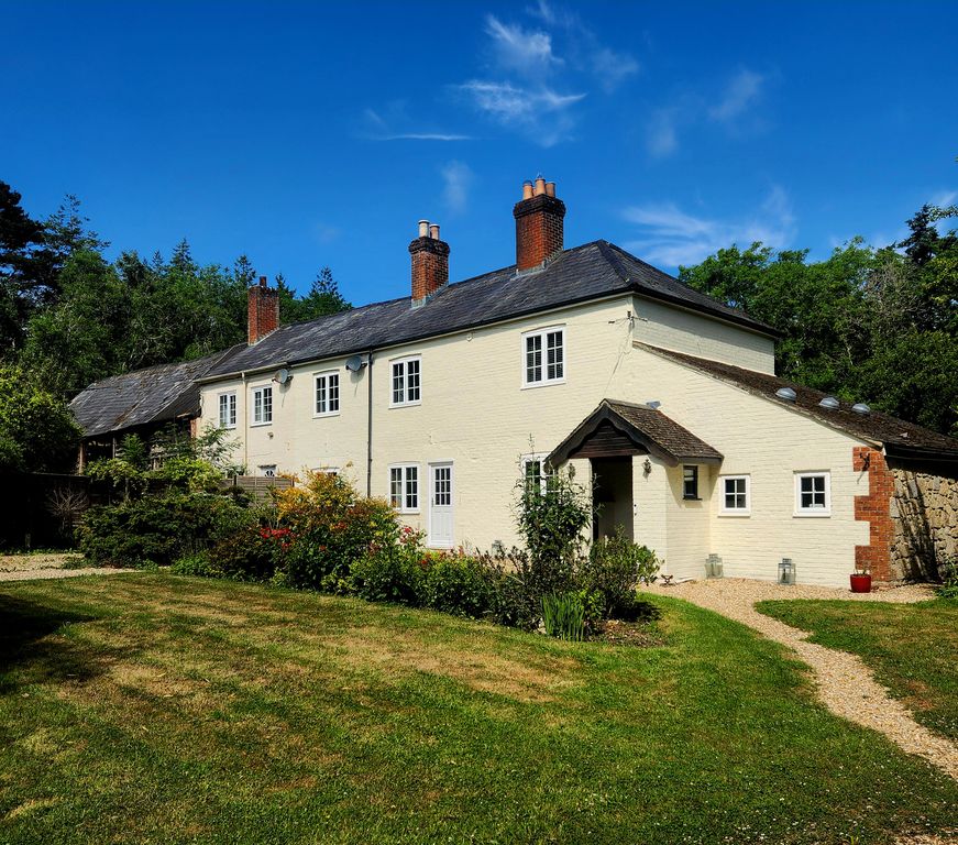 Property photo 1 of 12 Front