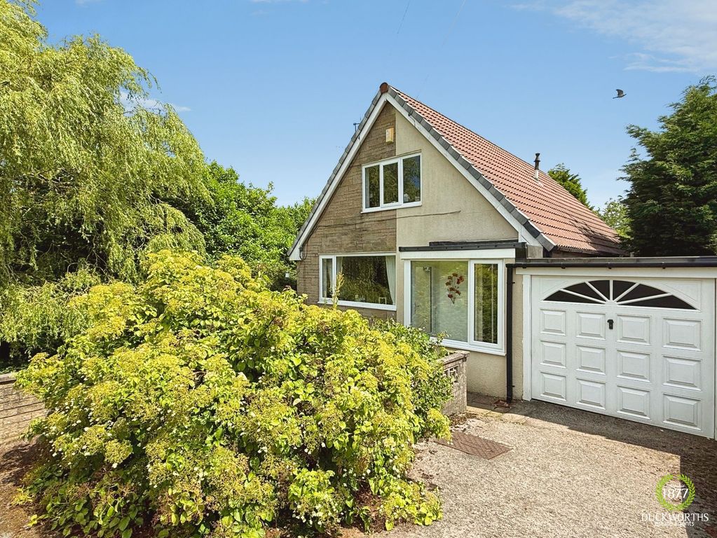 Property photo 2 of 35