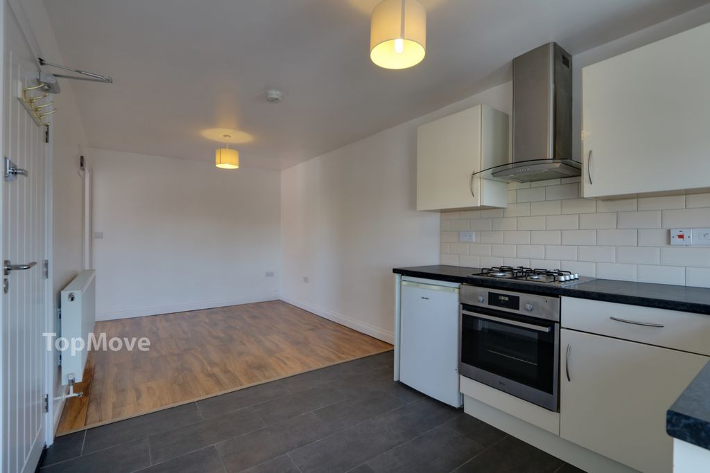 Property photo 1 of 6 Photo 2