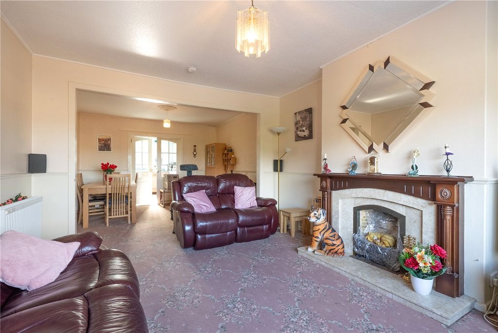 Property photo 3 of 34 Countesswells Terr