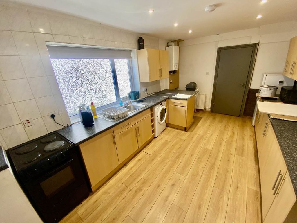 Property photo 3 of 17 Img_7915