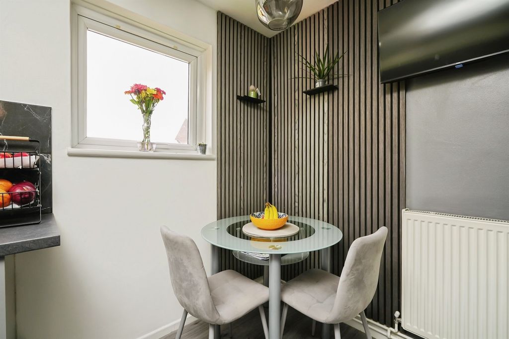 Additional image 6 of 2 bed flat for saleKibble Close, Didcot OX11