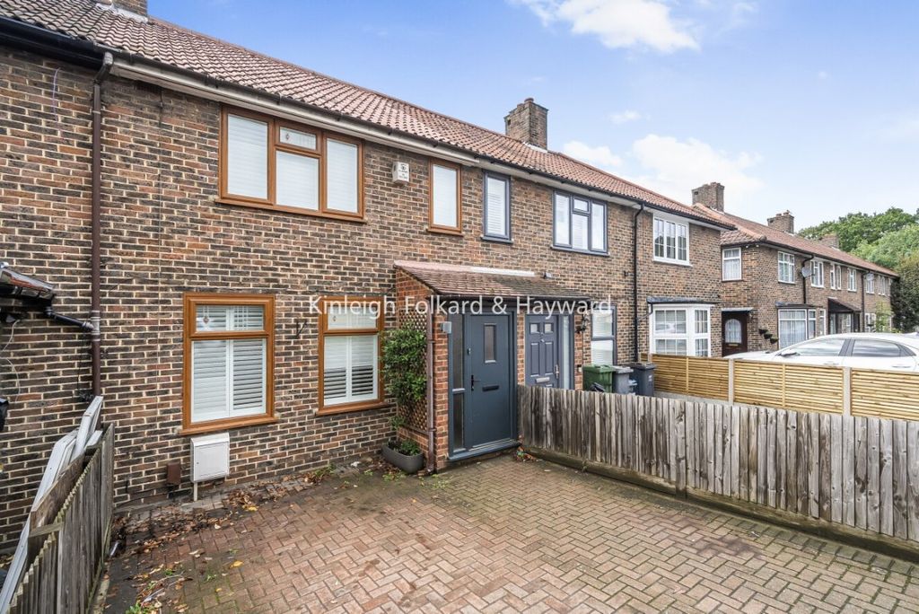 Property photo 1 of 7 693d6675-1E2E-440B-A