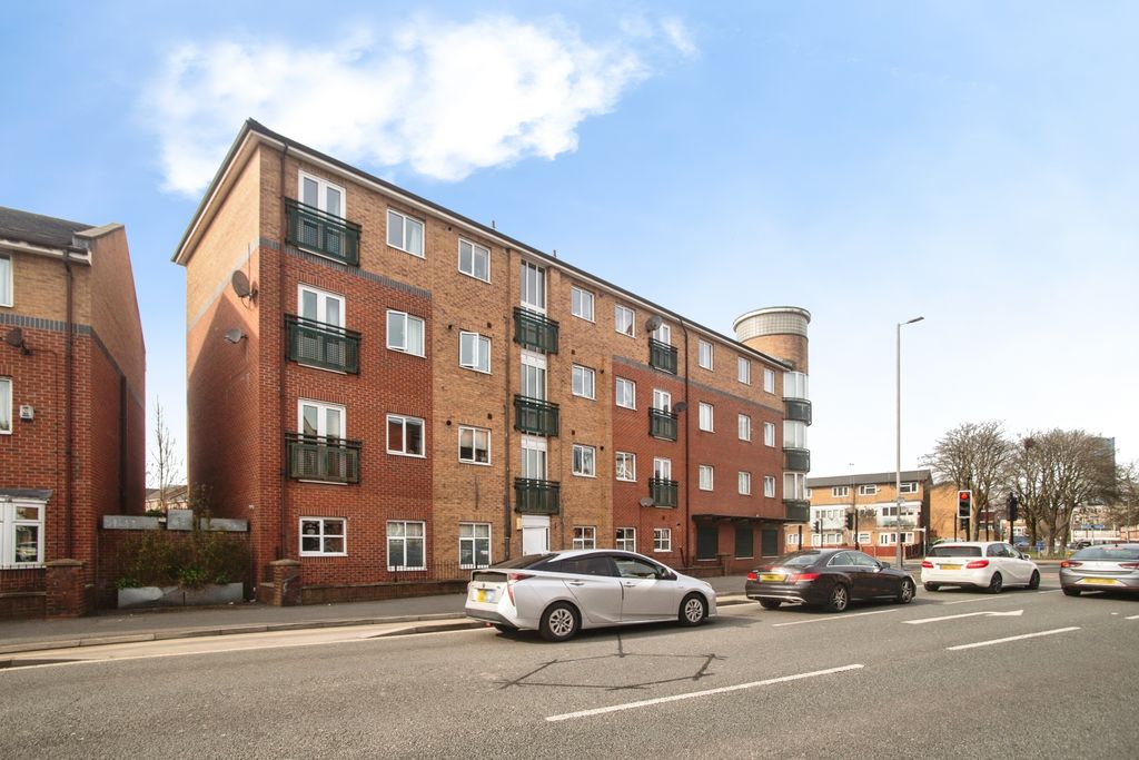 Property photo 1 of 15