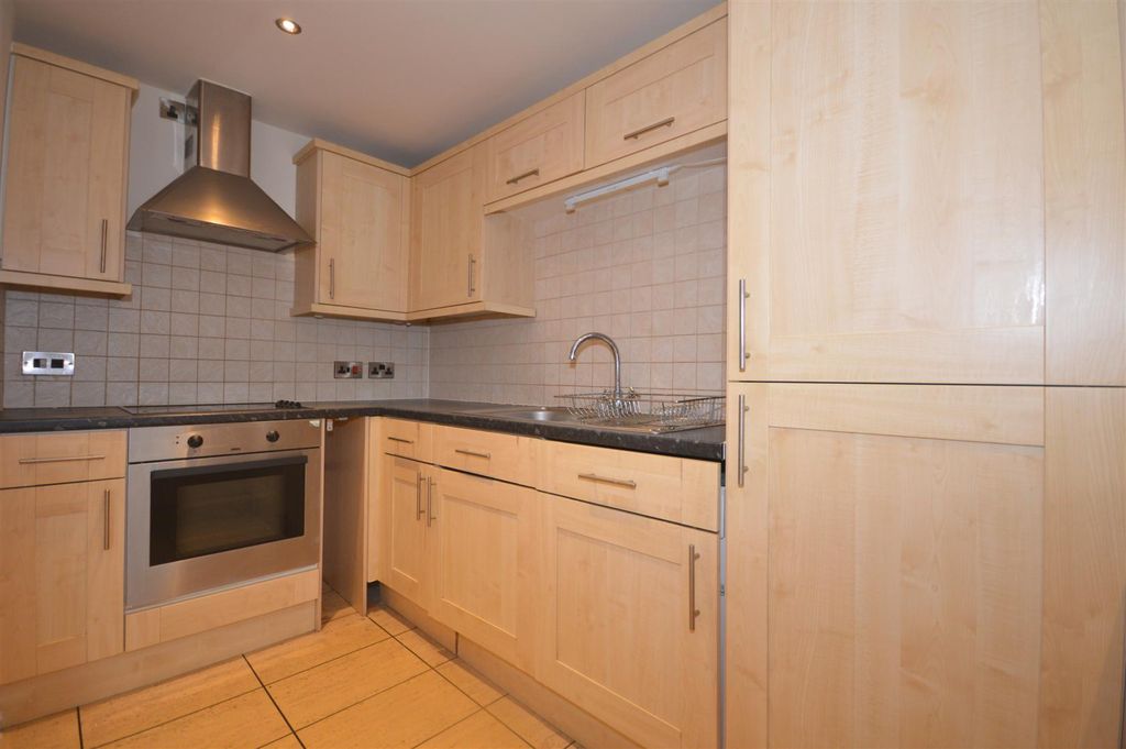 Property photo 3 of 6