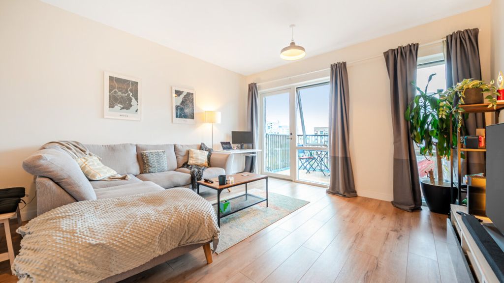 Property photo 2 of 21