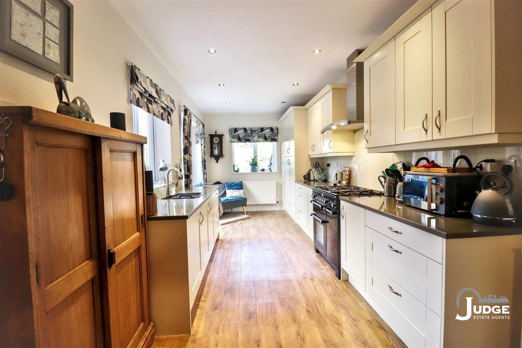 Property photo 3 of 51 Img_7893.Jpg