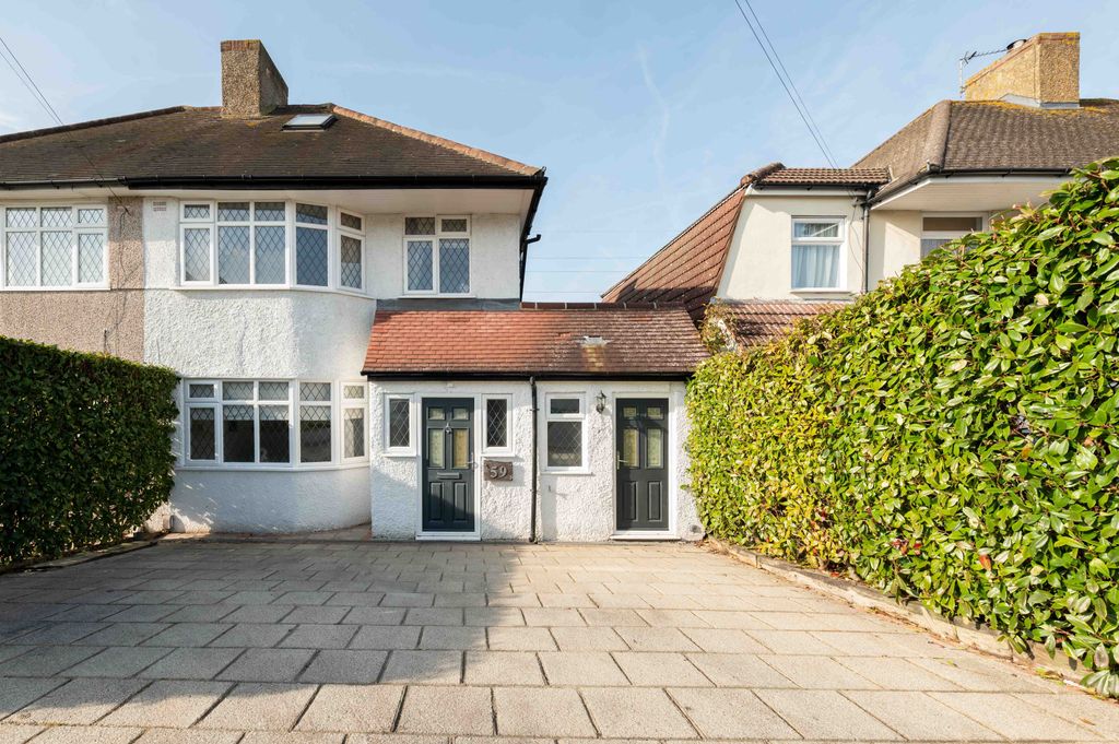Property photo 1 of 18