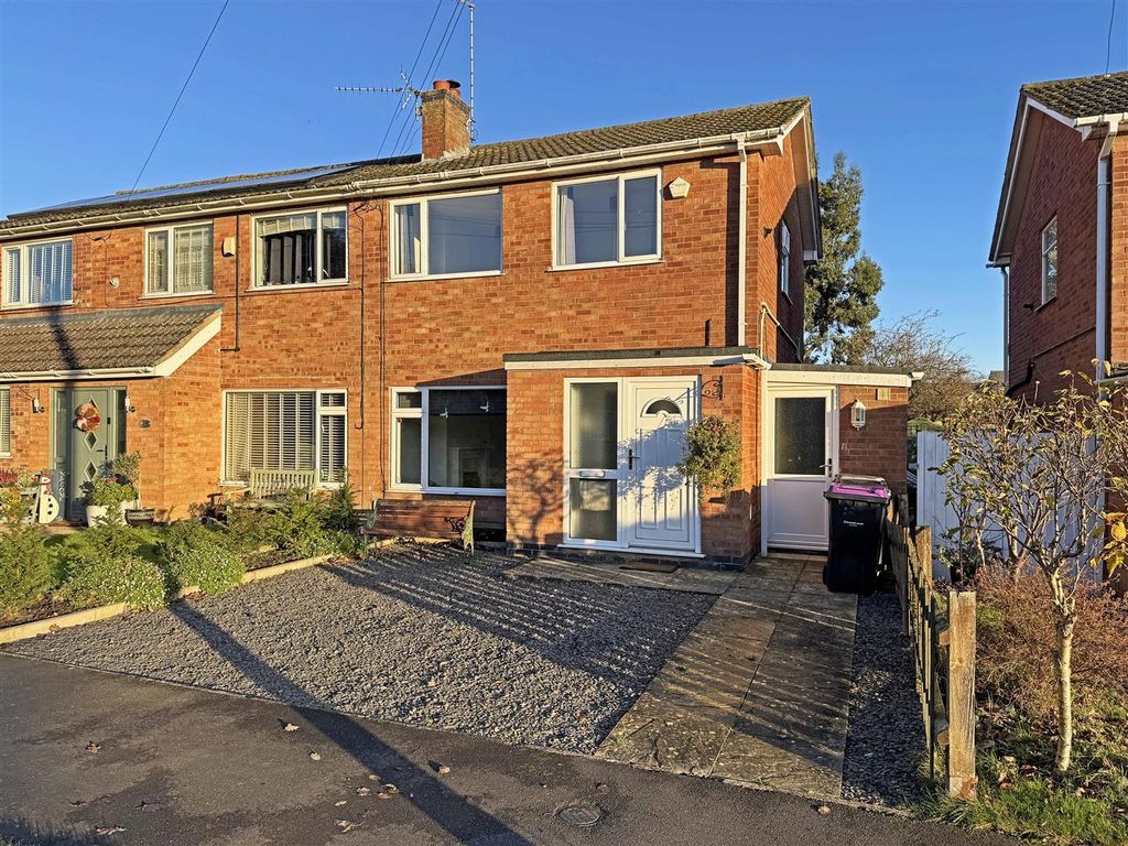 Property photo 1 of 11 Haddon Road, Stamford