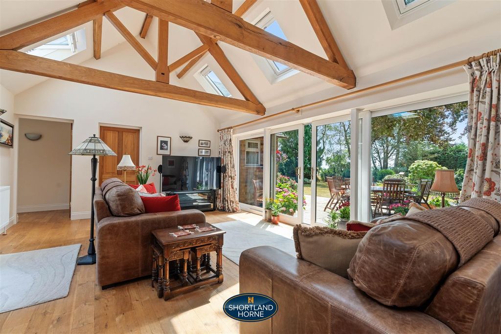 Property photo 3 of 73 Glebe Farm House, Fillongley (47 Of 89).Jpg