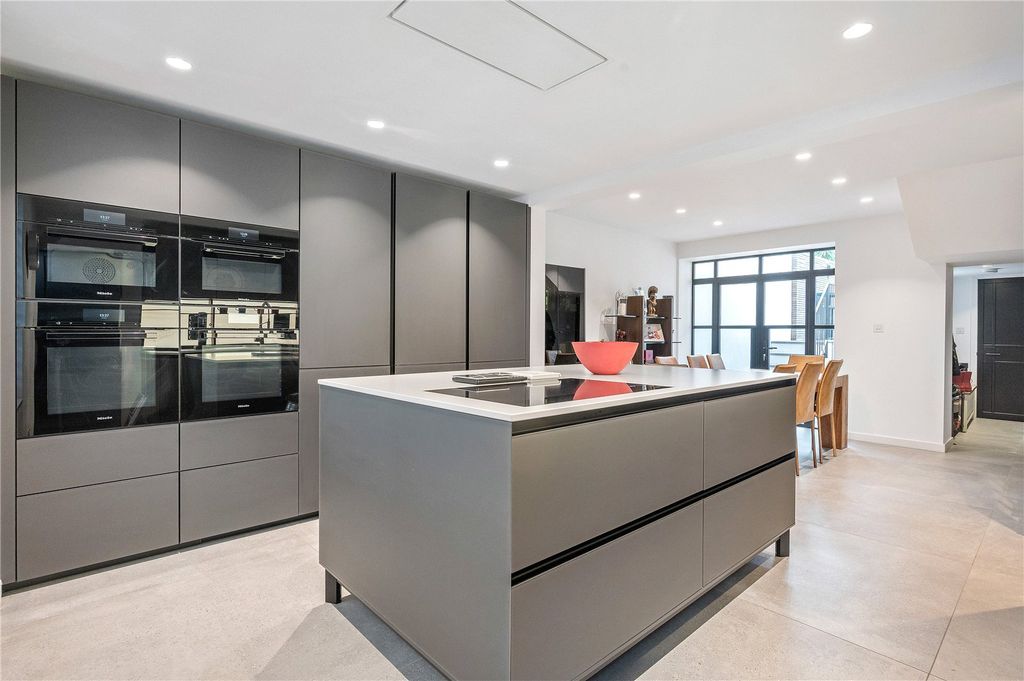 Property photo 2 of 15 Kitchen