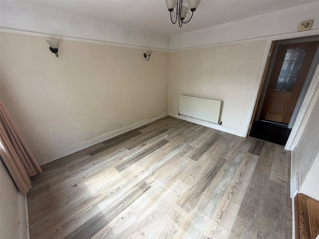 Property photo 3 of 13 Picture No. 16