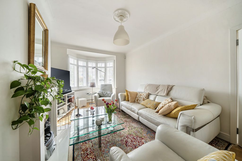 Property photo 2 of 14 1-69d93Dcd5Ccbb-1...