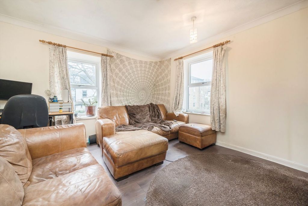 Property photo 2 of 5