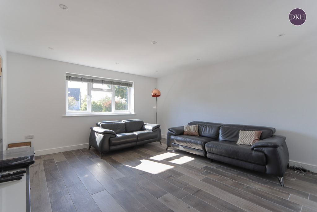 Property photo 3 of 15 Picture No. 03