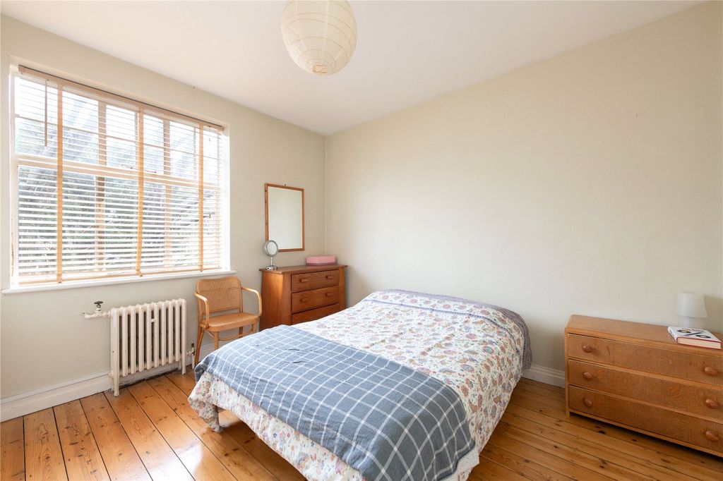 Property photo 3 of 18 Picture No. 05