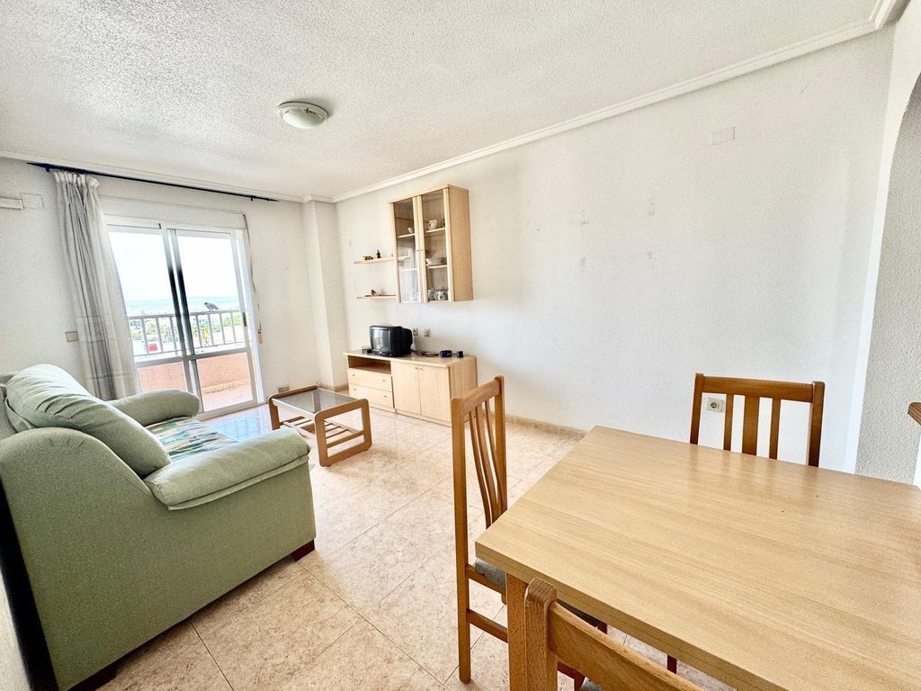 Property photo 2 of 27