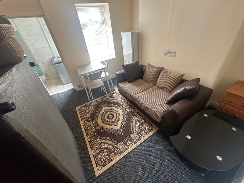 Property photo 1 of 5 1 Bedroom Flat For Rent