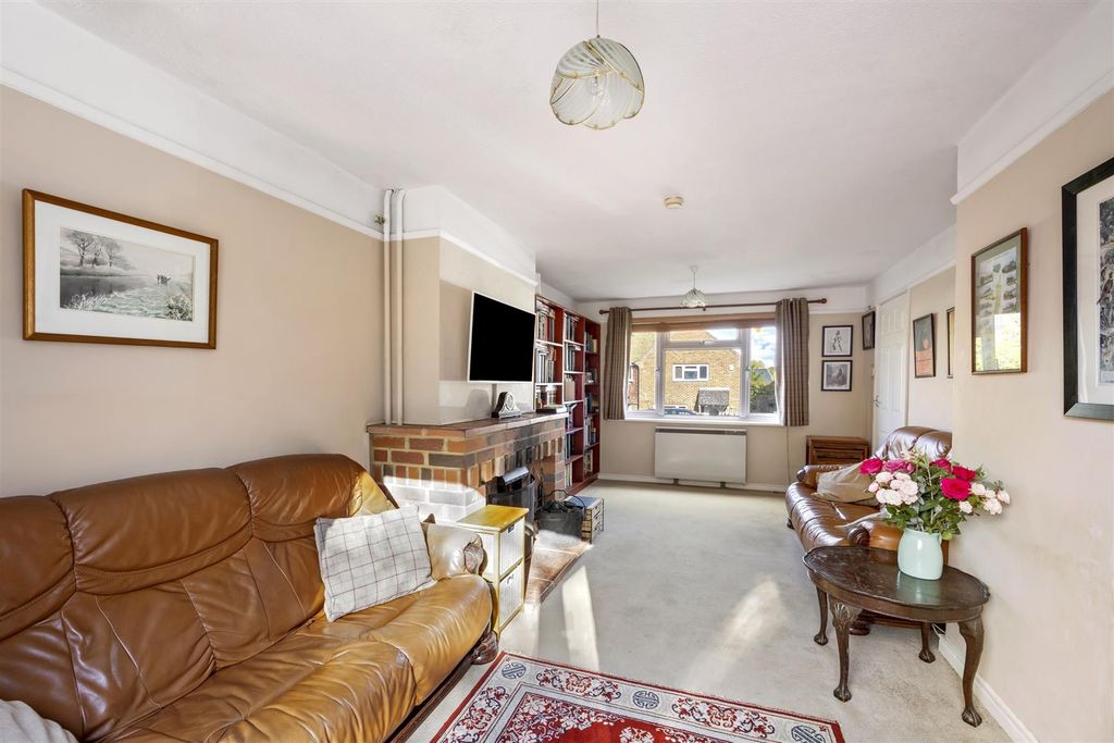 Property photo 2 of 18