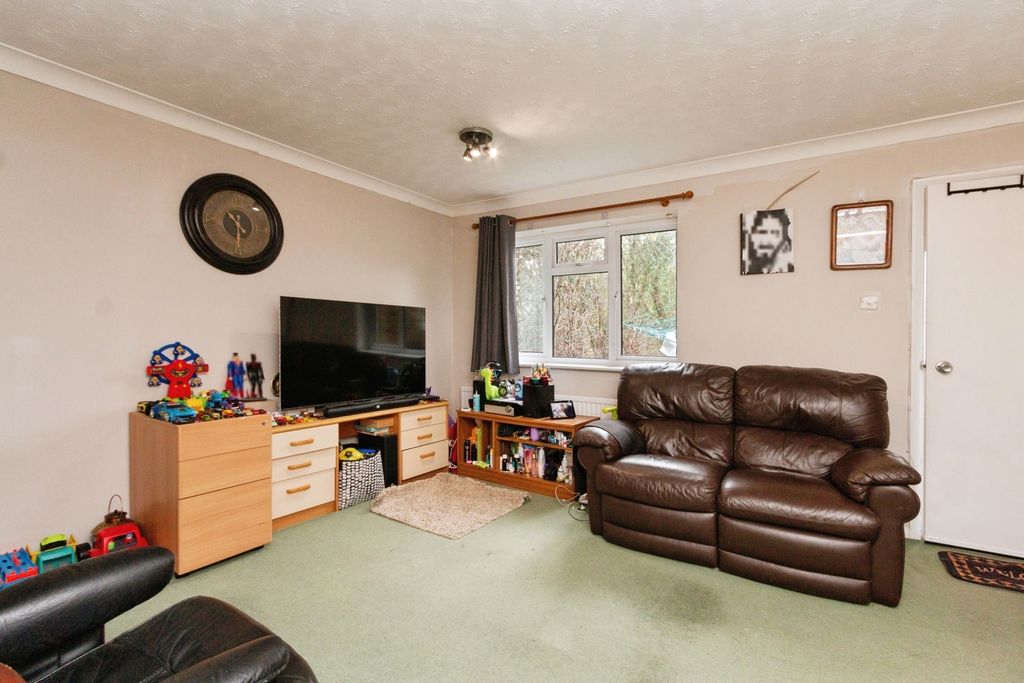 Property photo 3 of 20 Pbox-Img.Jpg