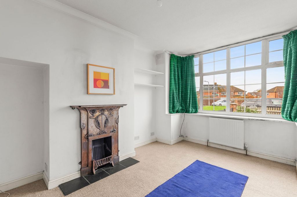 Property photo 3 of 15