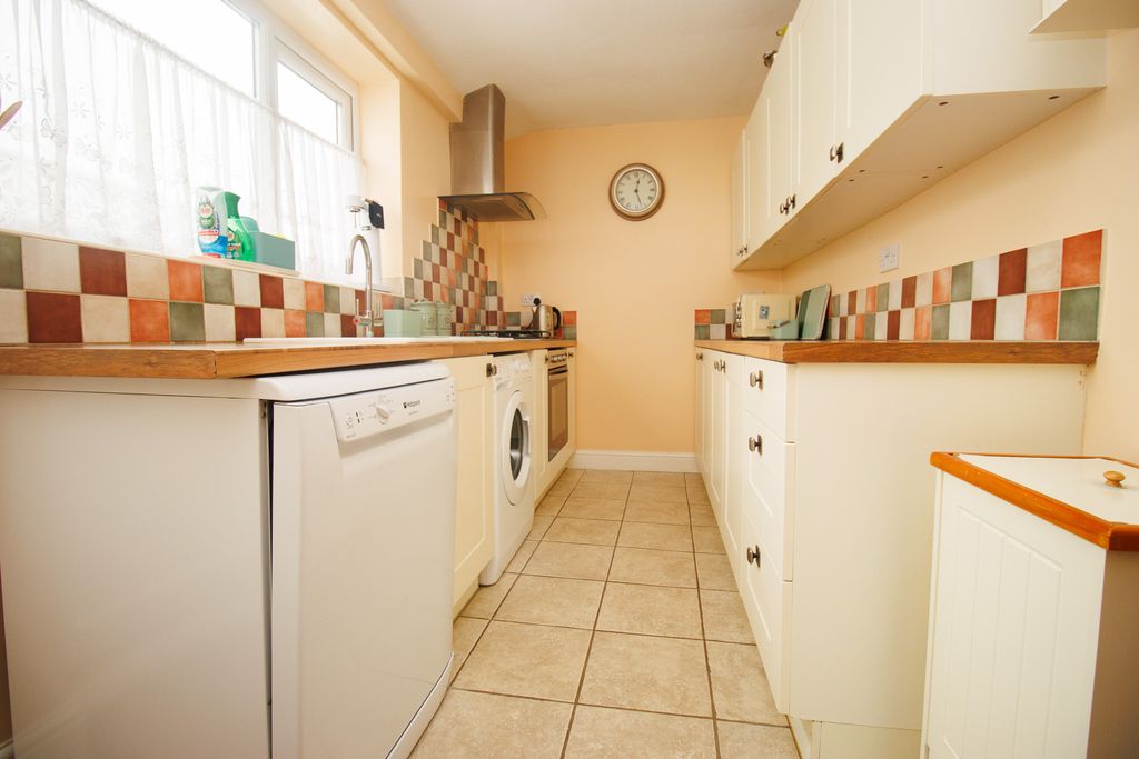 Additional image 8 of 4 bed terraced house for saleWest Avenue, Filey YO14