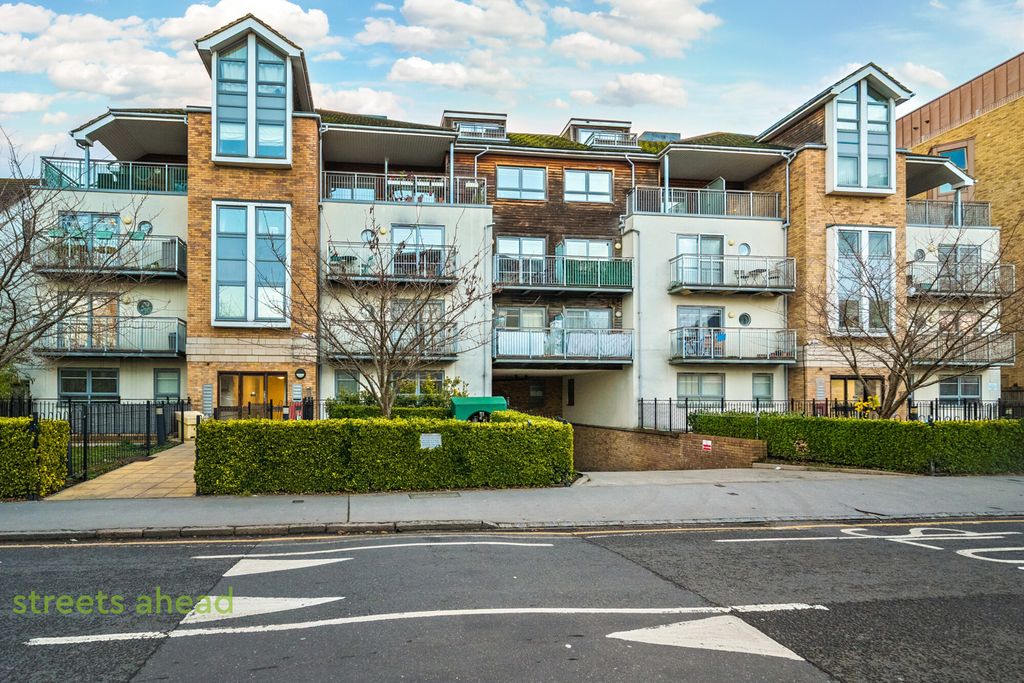 Property photo 1 of 20 0c60B861-cc42-484...