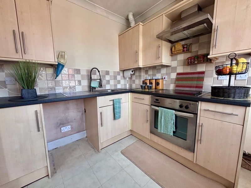 Property photo 3 of 13 Kitchen