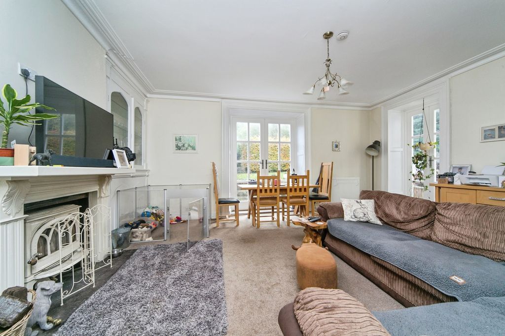 Property photo 3 of 27 Photo