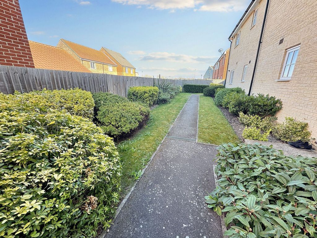 Property photo 3 of 16