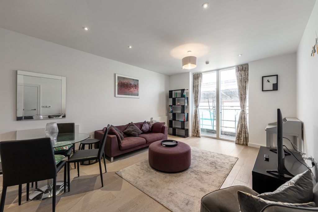 Property photo 3 of 14 094A3569