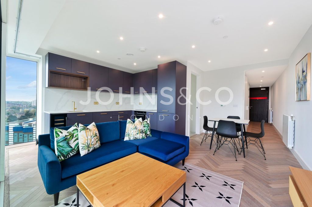 Property photo 2 of 9