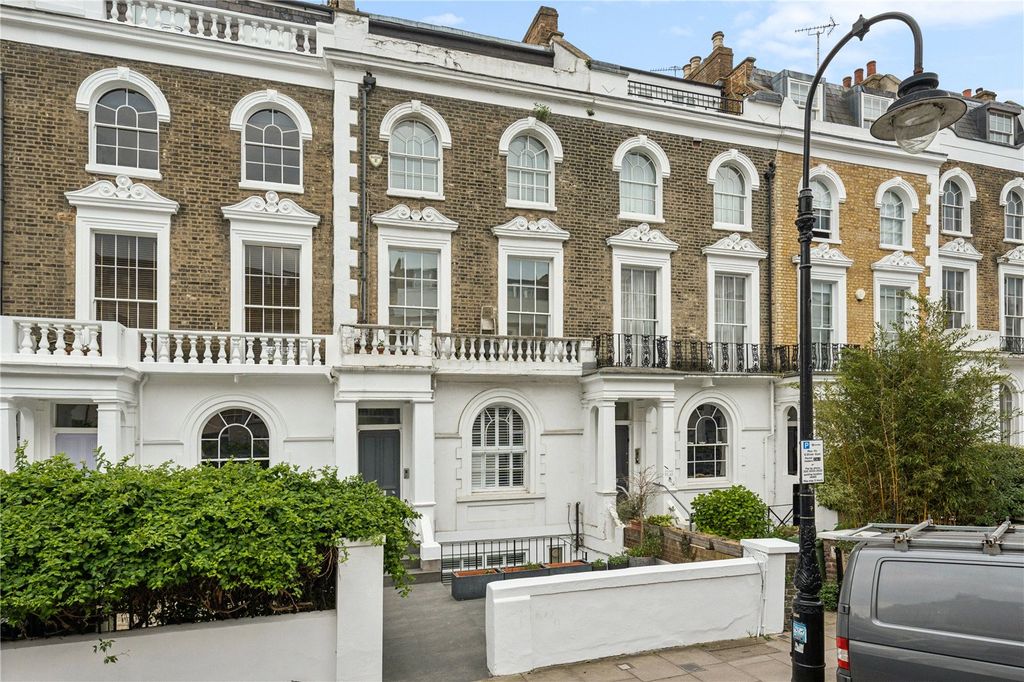 Property photo 1 of 11 Front Exterior