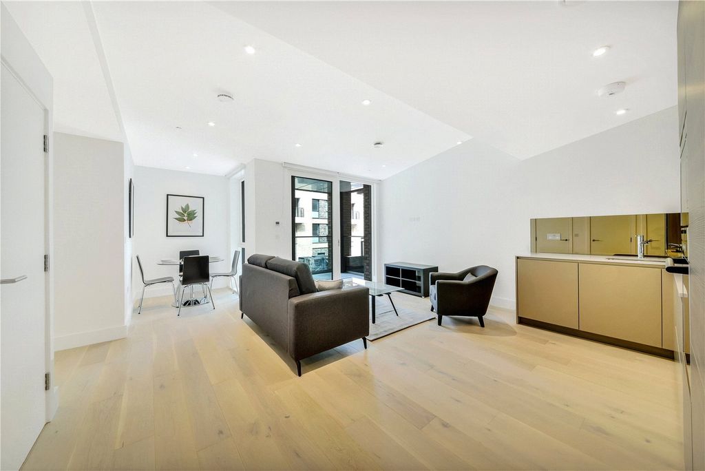 Property photo 2 of 7 Reception